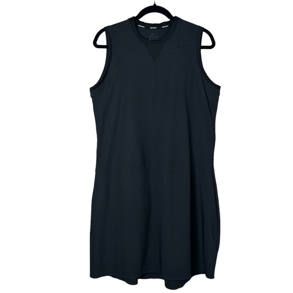Nike Dresses & Skirts - Nike Women Flex Sleeveless Golf Dress Black
